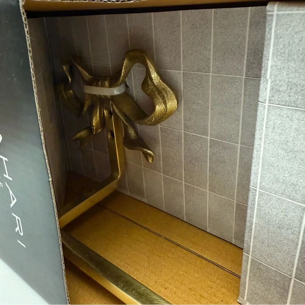 TAHARI Home Brass Ribbon Bow Bathroom Towel Bar Rack 23” NEW